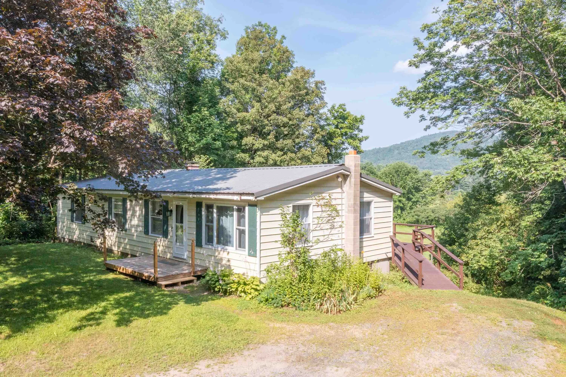 383 Daniel Webster Highway Plymouth NH 03264