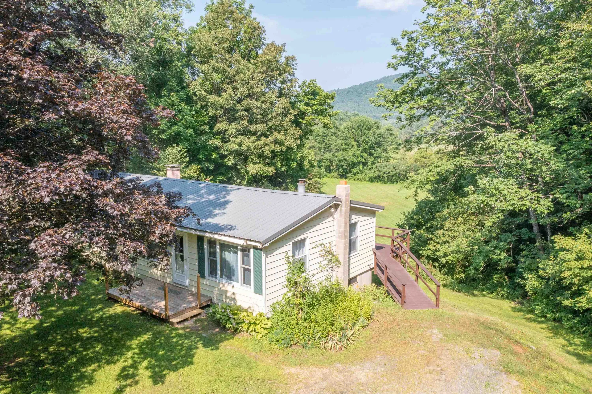 383 Daniel Webster Highway Plymouth NH 03264
