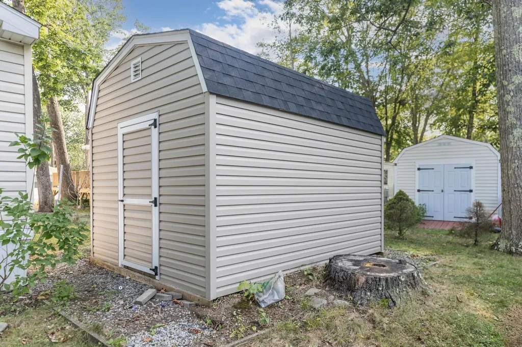 311 Friar Tuck Drive Exeter NH 03833