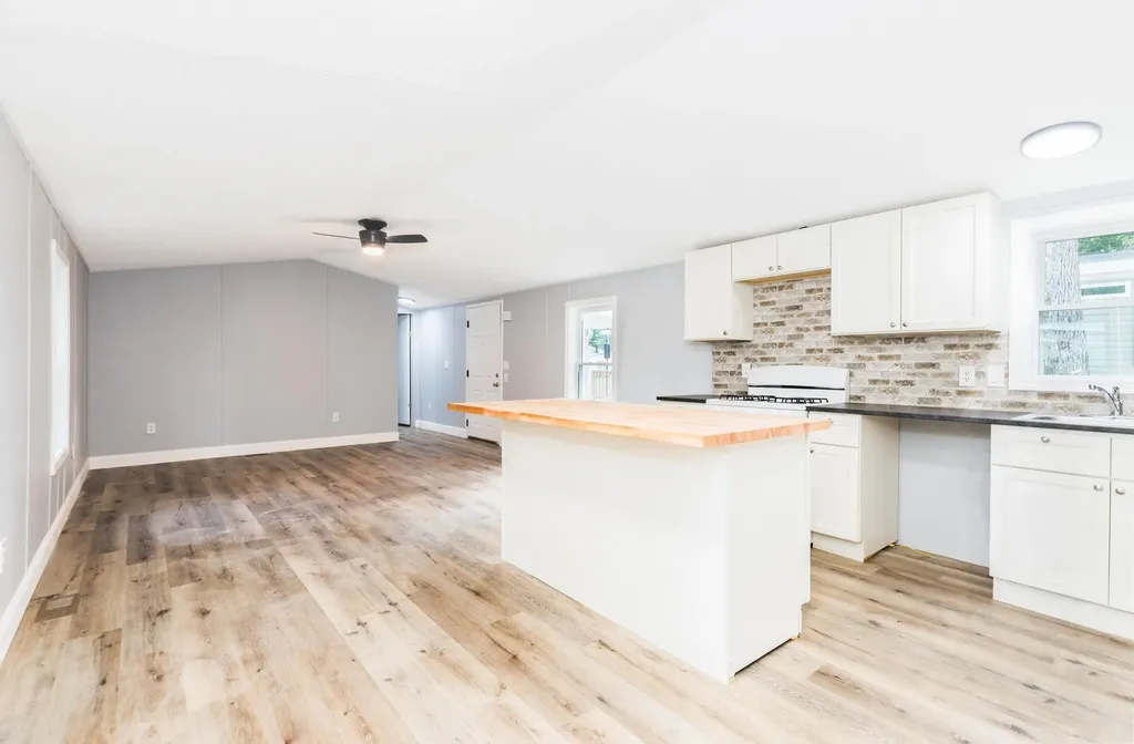 311 Friar Tuck Drive Exeter NH 03833