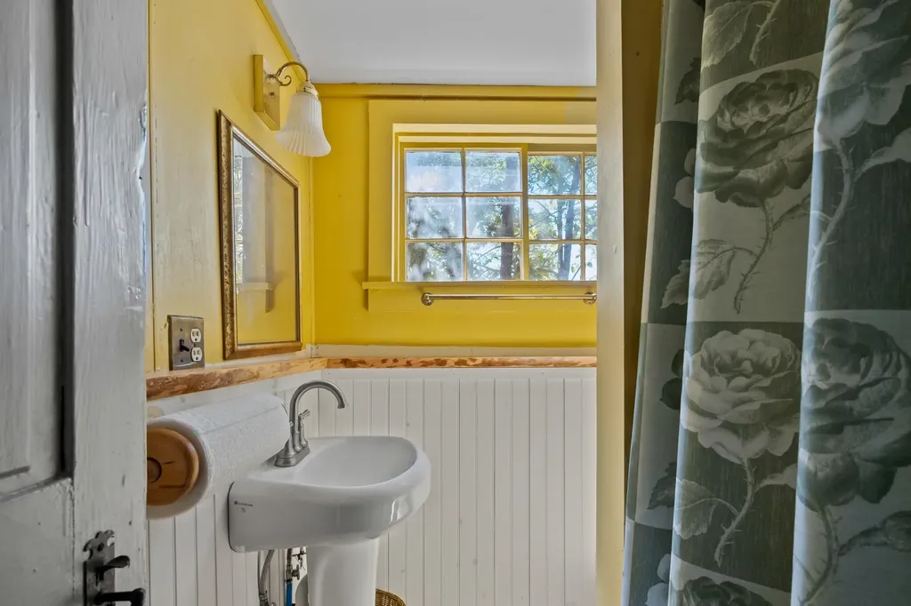 7 Goodrich Falls Road Bartlett NH 03838