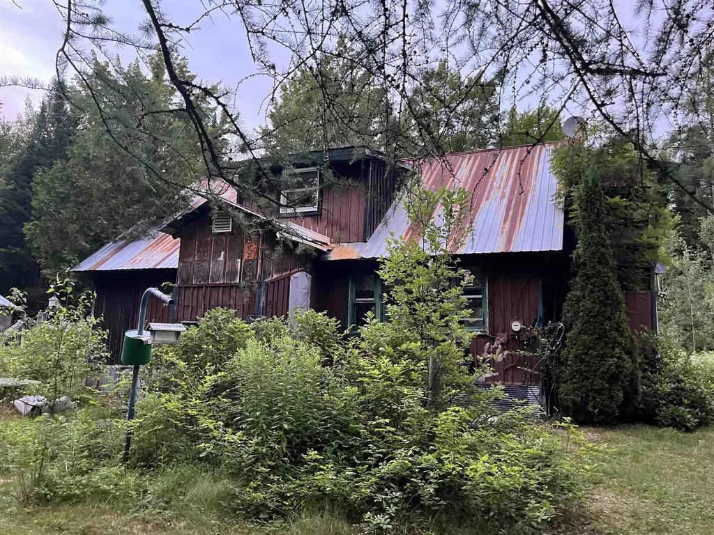 125 Mcconnell Pond Road Brighton VT 05846