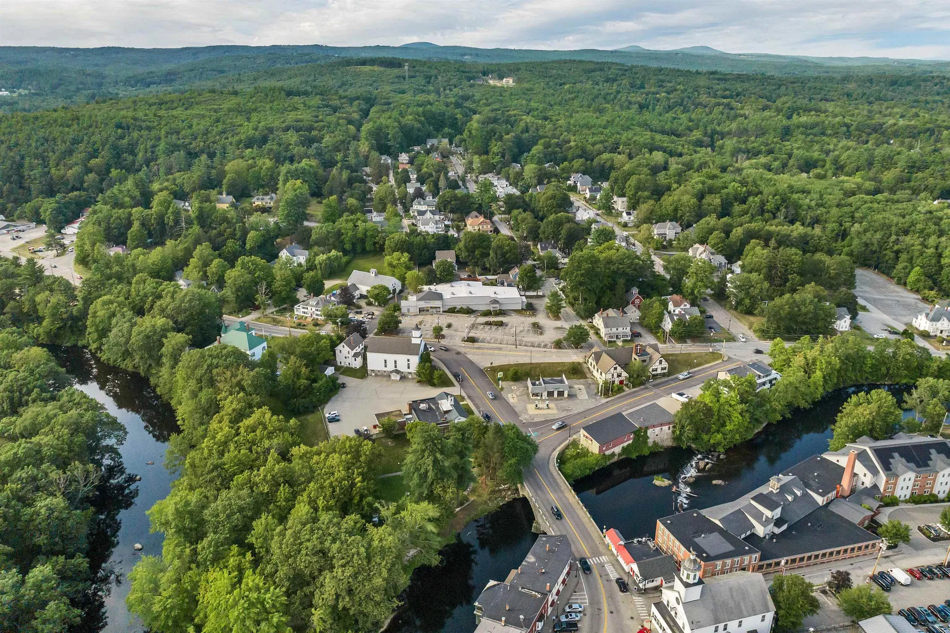 15 Mont Vernon Street Milford NH 03055