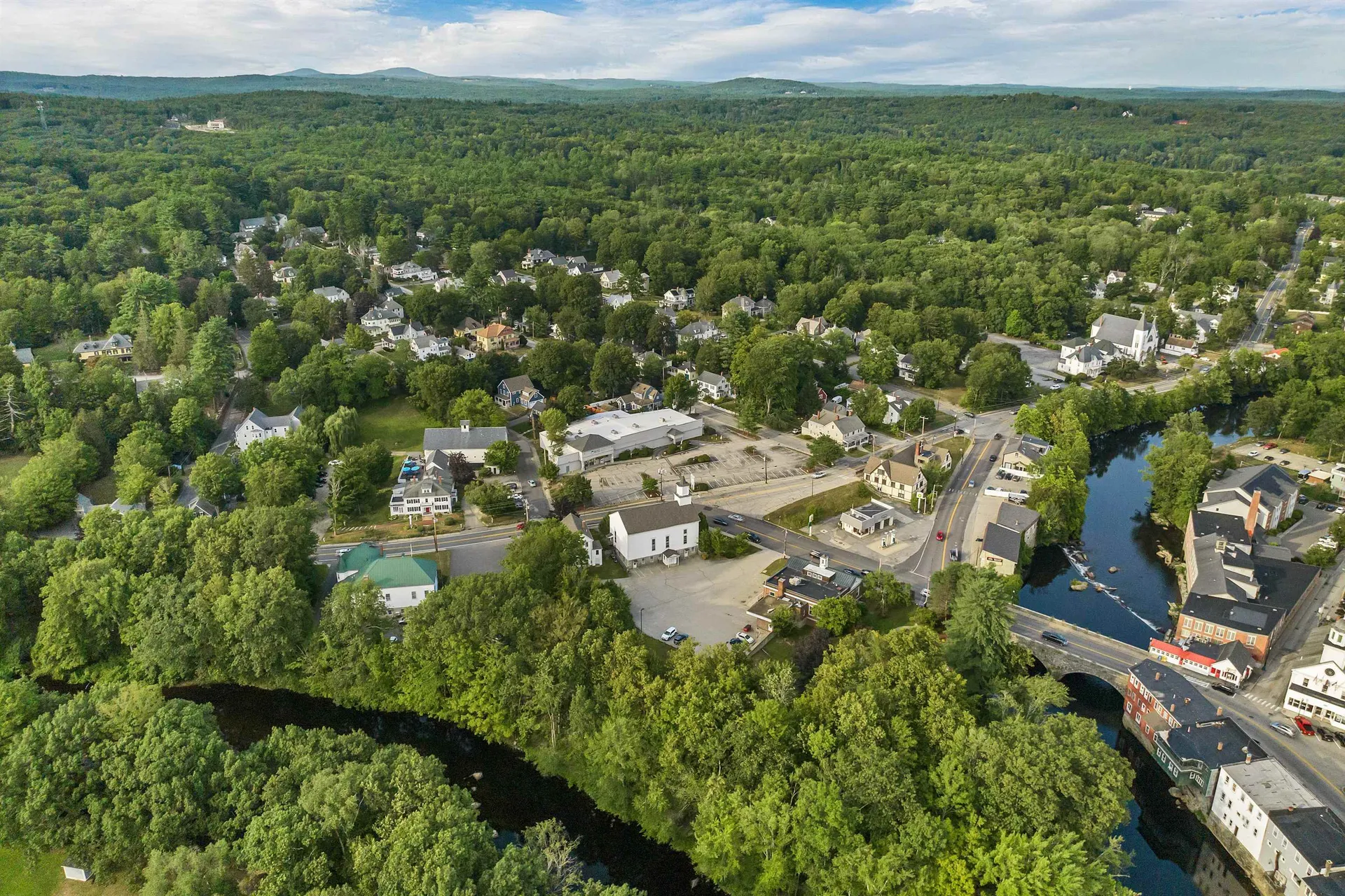 15 Mont Vernon Street Milford NH 03055