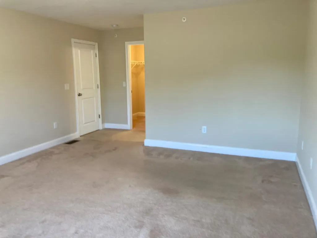 11 Three Ponds Drive Brentwood NH 03833