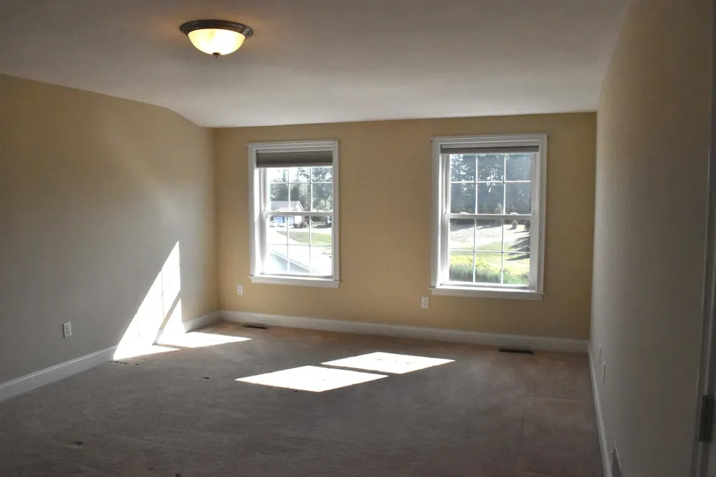 11 Three Ponds Drive Brentwood NH 03833