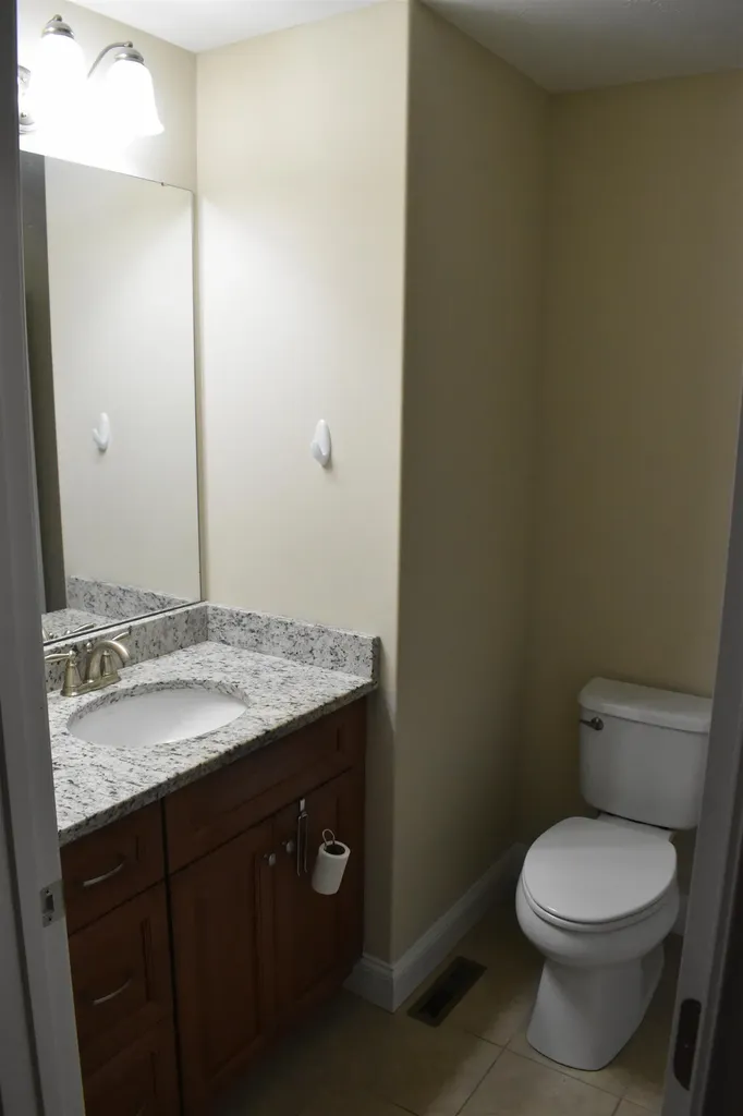 11 Three Ponds Drive Brentwood NH 03833