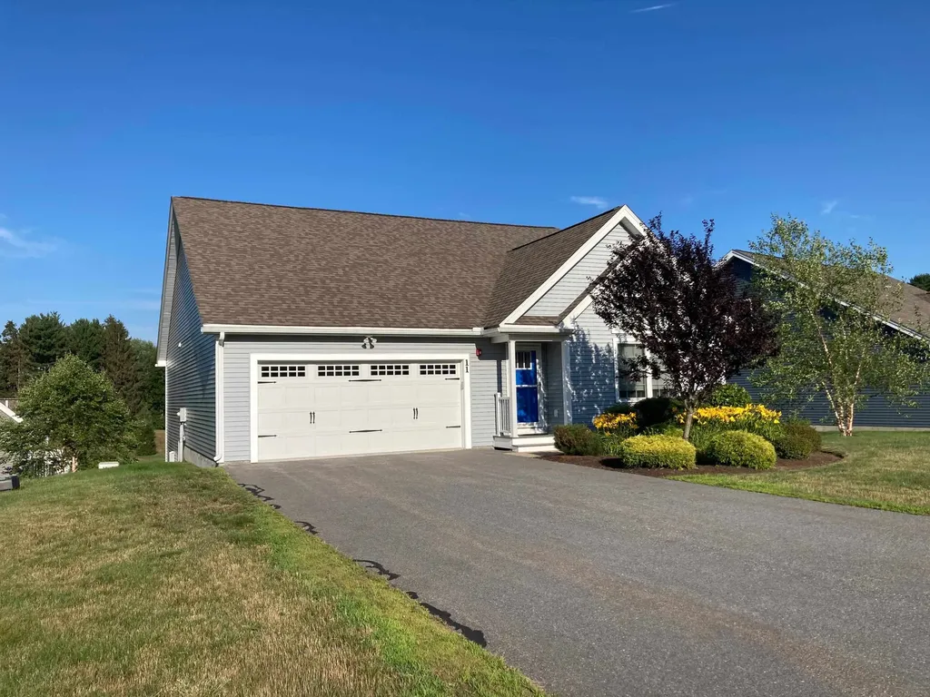 11 Three Ponds Drive Brentwood NH 03833