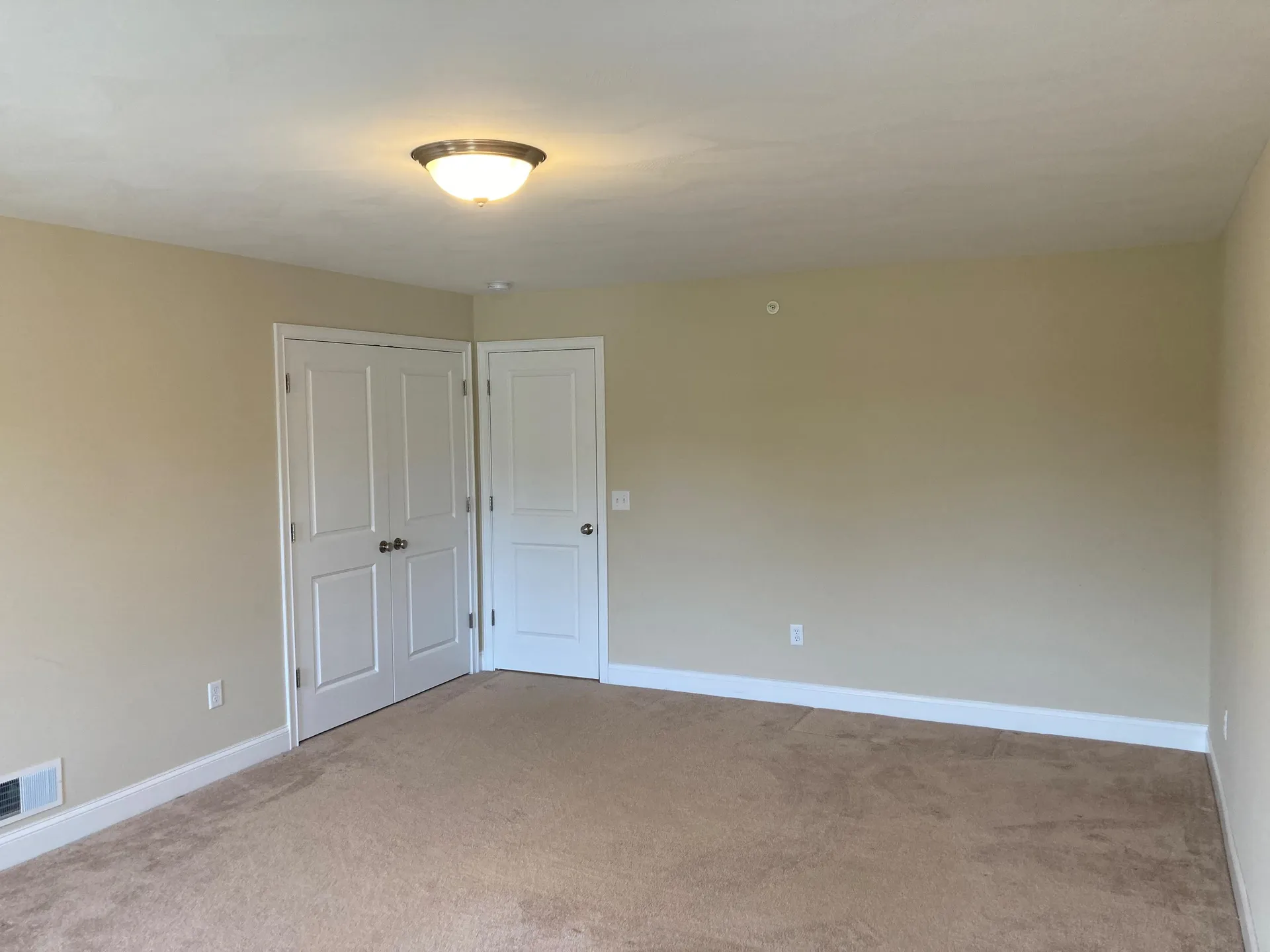 11 Three Ponds Drive Brentwood NH 03833