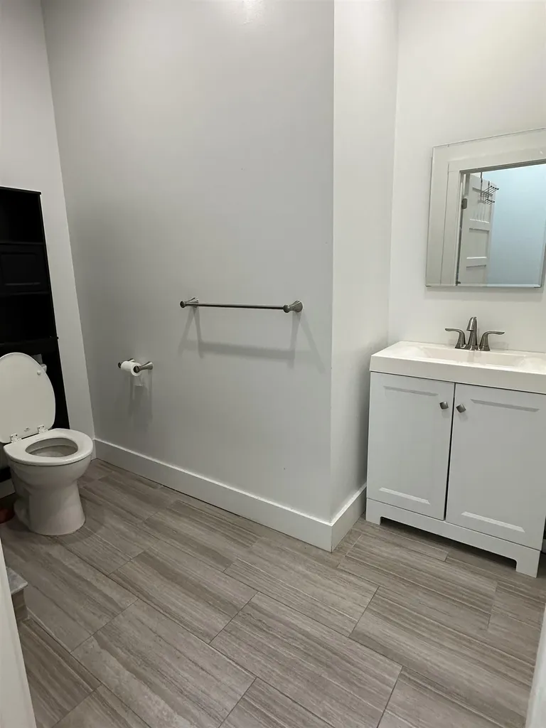 4 Elliot Street Brattleboro VT 05301