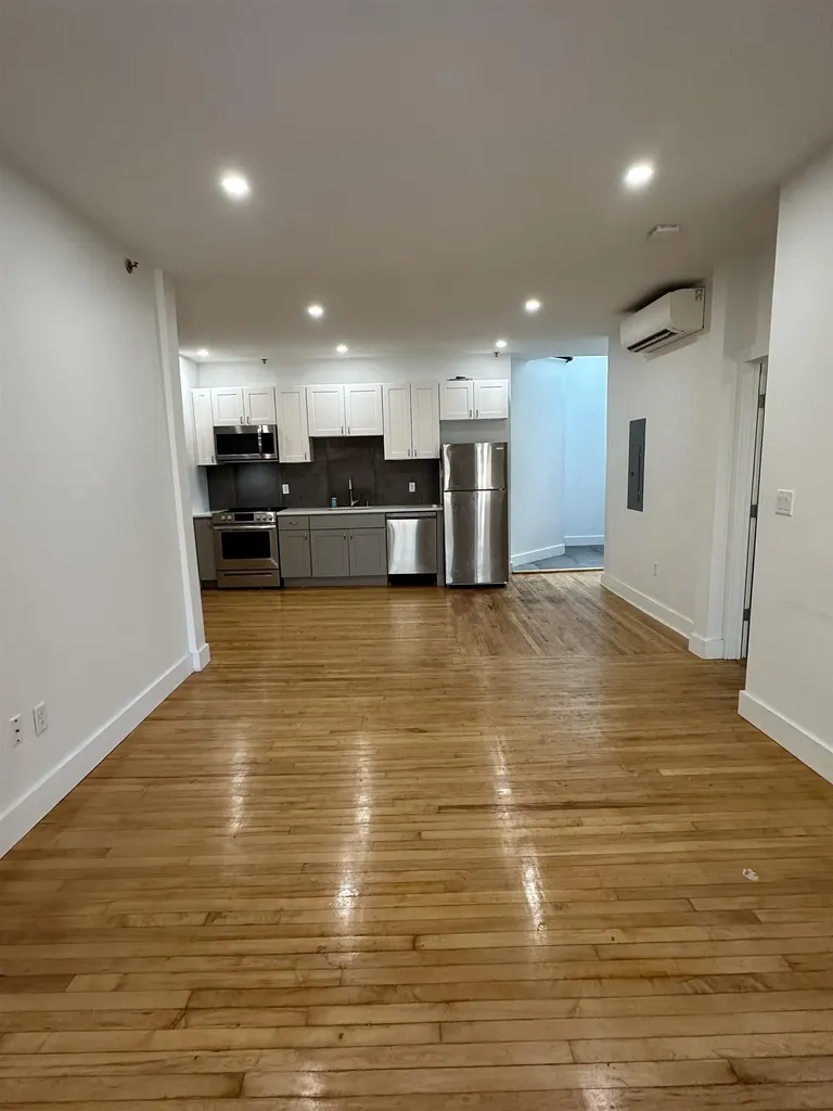 4 Elliot Street Brattleboro VT 05301