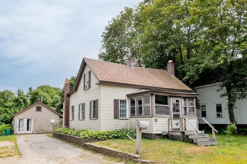 18 Pearl Street Rochester NH 03868