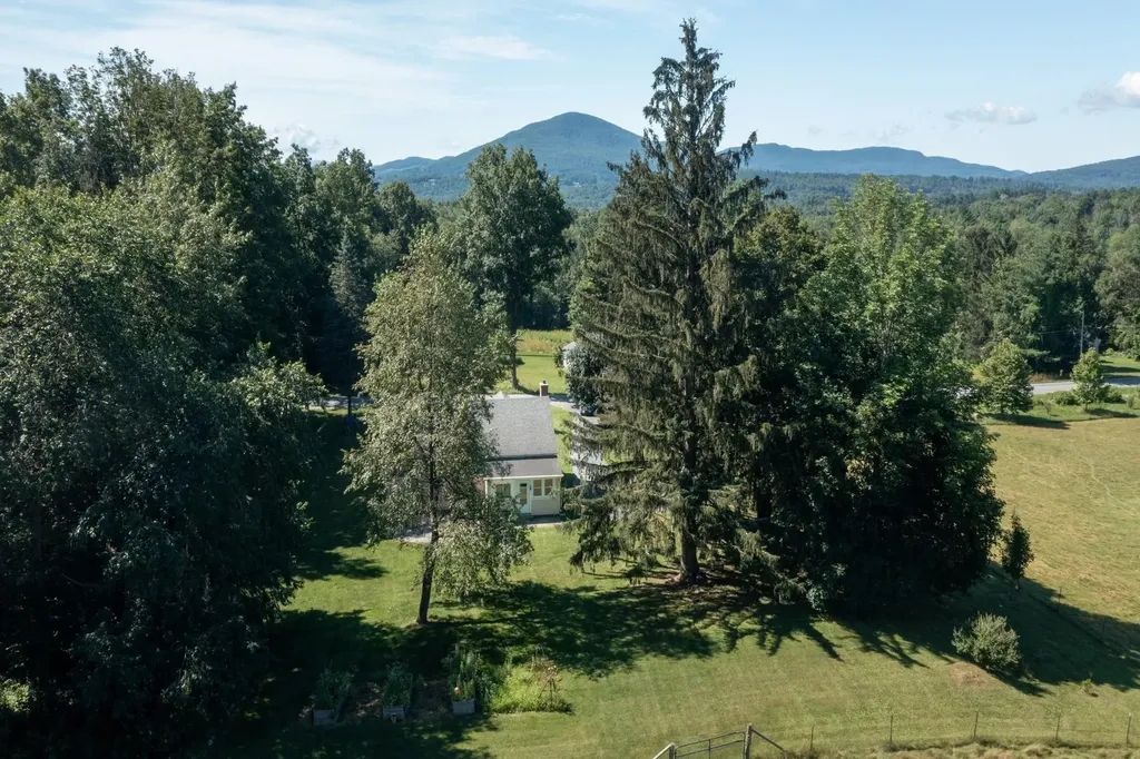 374 Overlea Road Bennington VT 05201