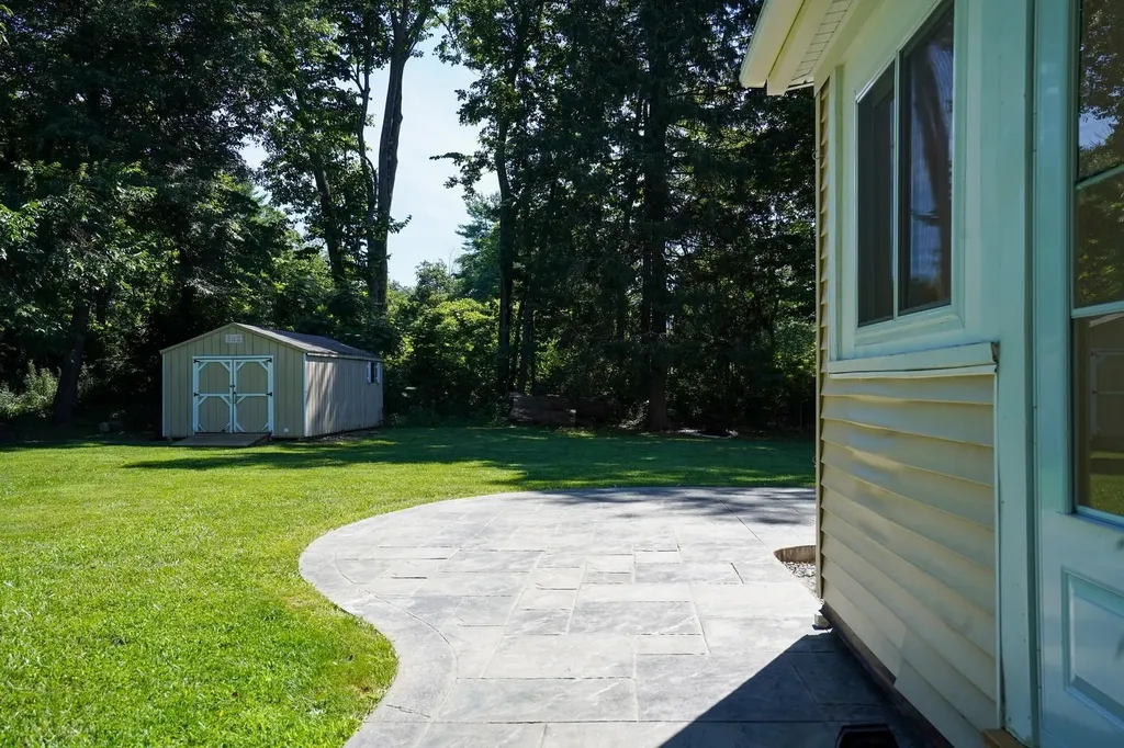 374 Overlea Road Bennington VT 05201