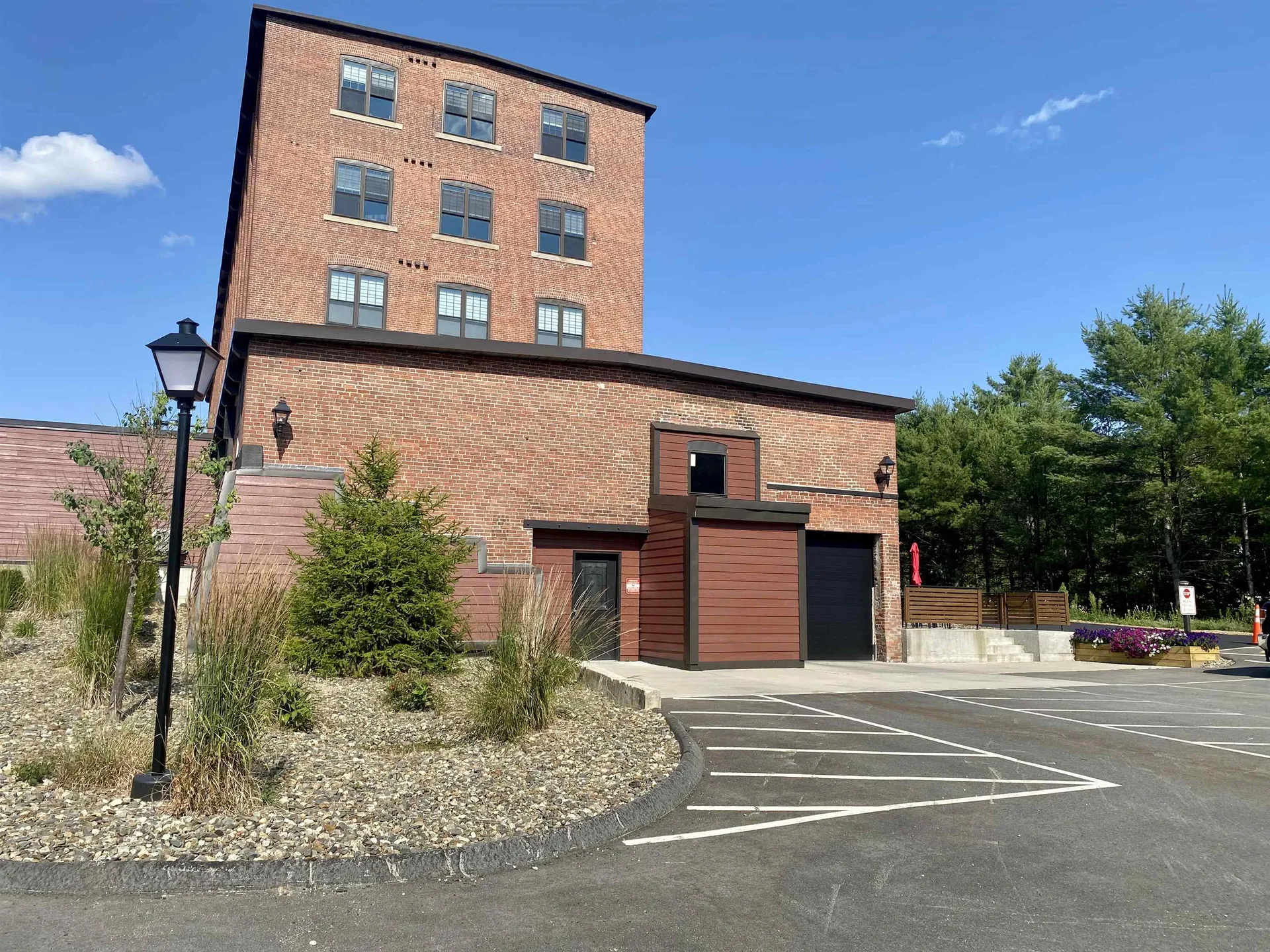 24 Beacon Street Littleton NH 03561