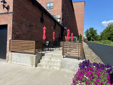 24 Beacon Street Littleton NH 03561