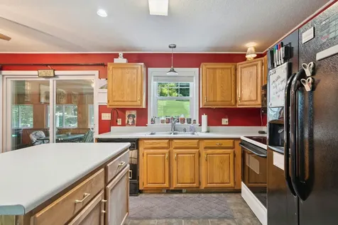 96 Dairy Lane Windsor VT 05089