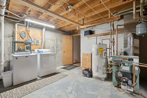 96 Dairy Lane Windsor VT 05089