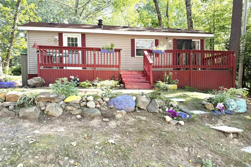 2 Paul's Place Danville NH 01819