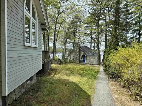 19 Smith Cove Road Gilford NH 03249