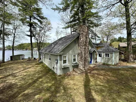 19 Smith Cove Road Gilford NH 03249