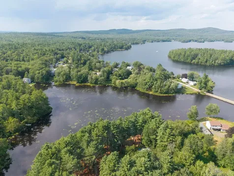 18b Lakeview Drive Northwood NH 03261