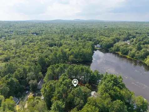 18b Lakeview Drive Northwood NH 03261