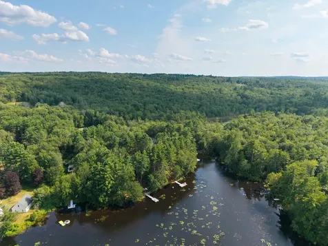 18b Lakeview Drive Northwood NH 03261