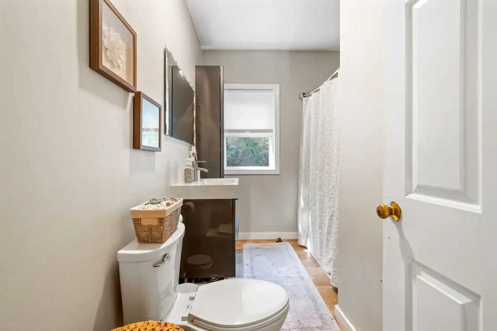 16 Meetinghouse Hill Road New Boston NH 03070