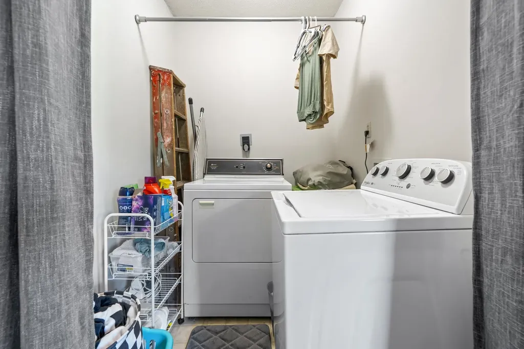 16 Meetinghouse Hill Road New Boston NH 03070