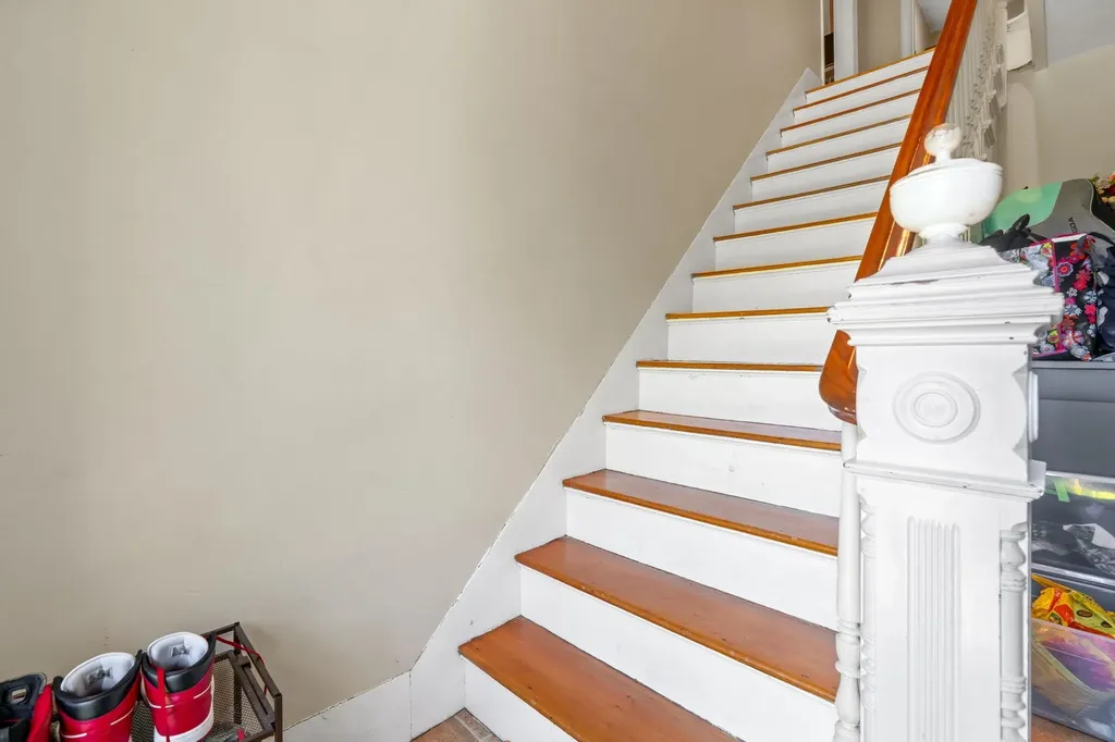 16 Meetinghouse Hill Road New Boston NH 03070