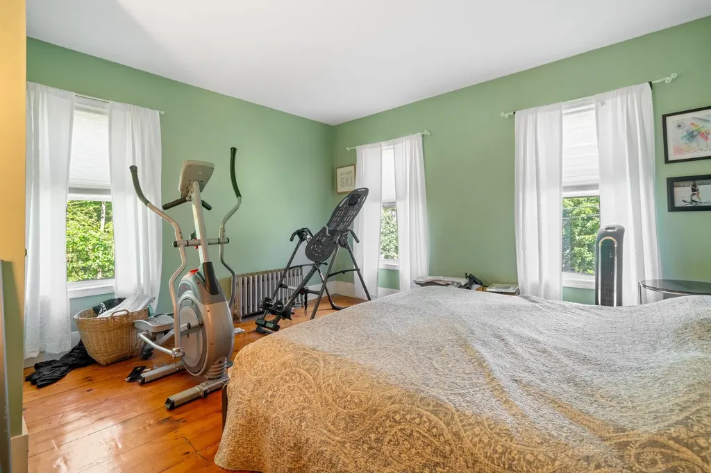 16 Meetinghouse Hill Road New Boston NH 03070