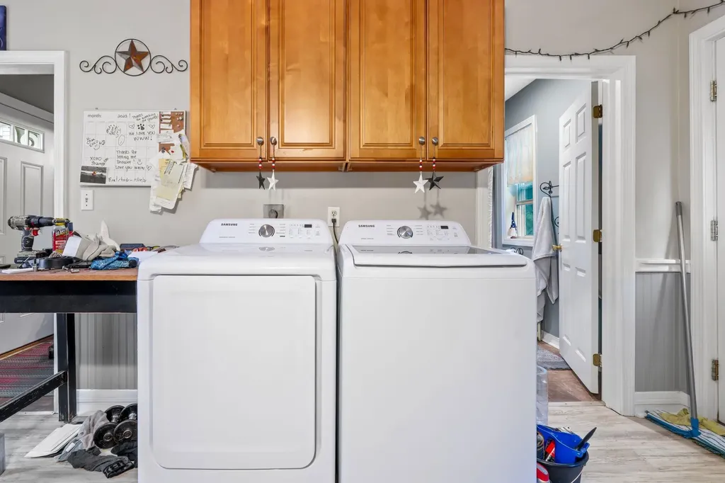 16 Meetinghouse Hill Road New Boston NH 03070