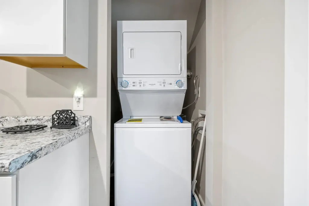 16 Meetinghouse Hill Road New Boston NH 03070