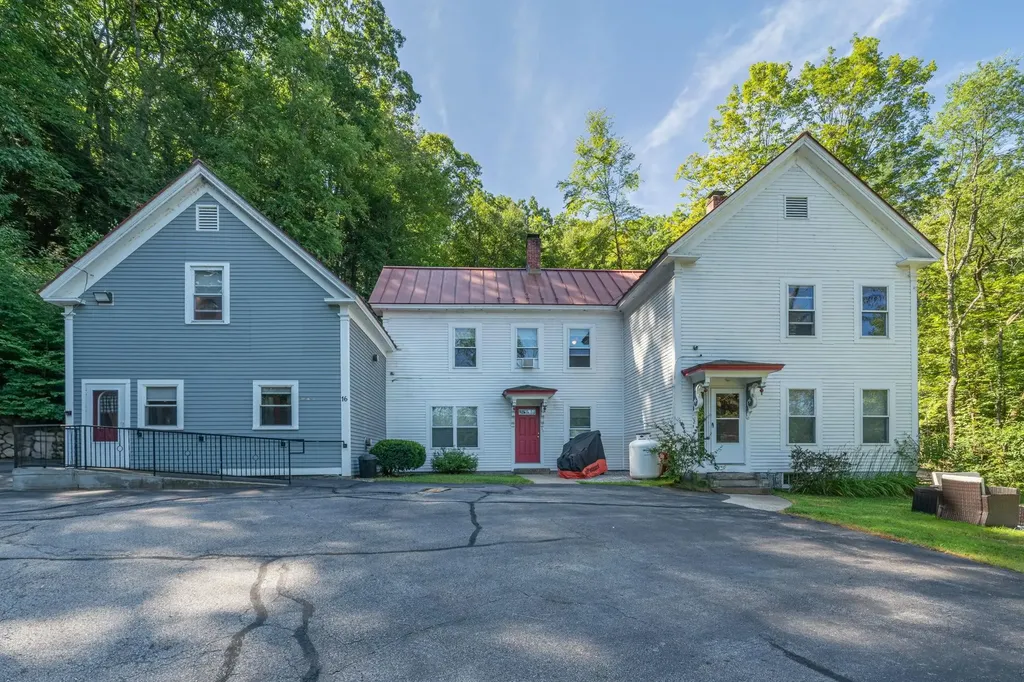 16 Meetinghouse Hill Road New Boston NH 03070