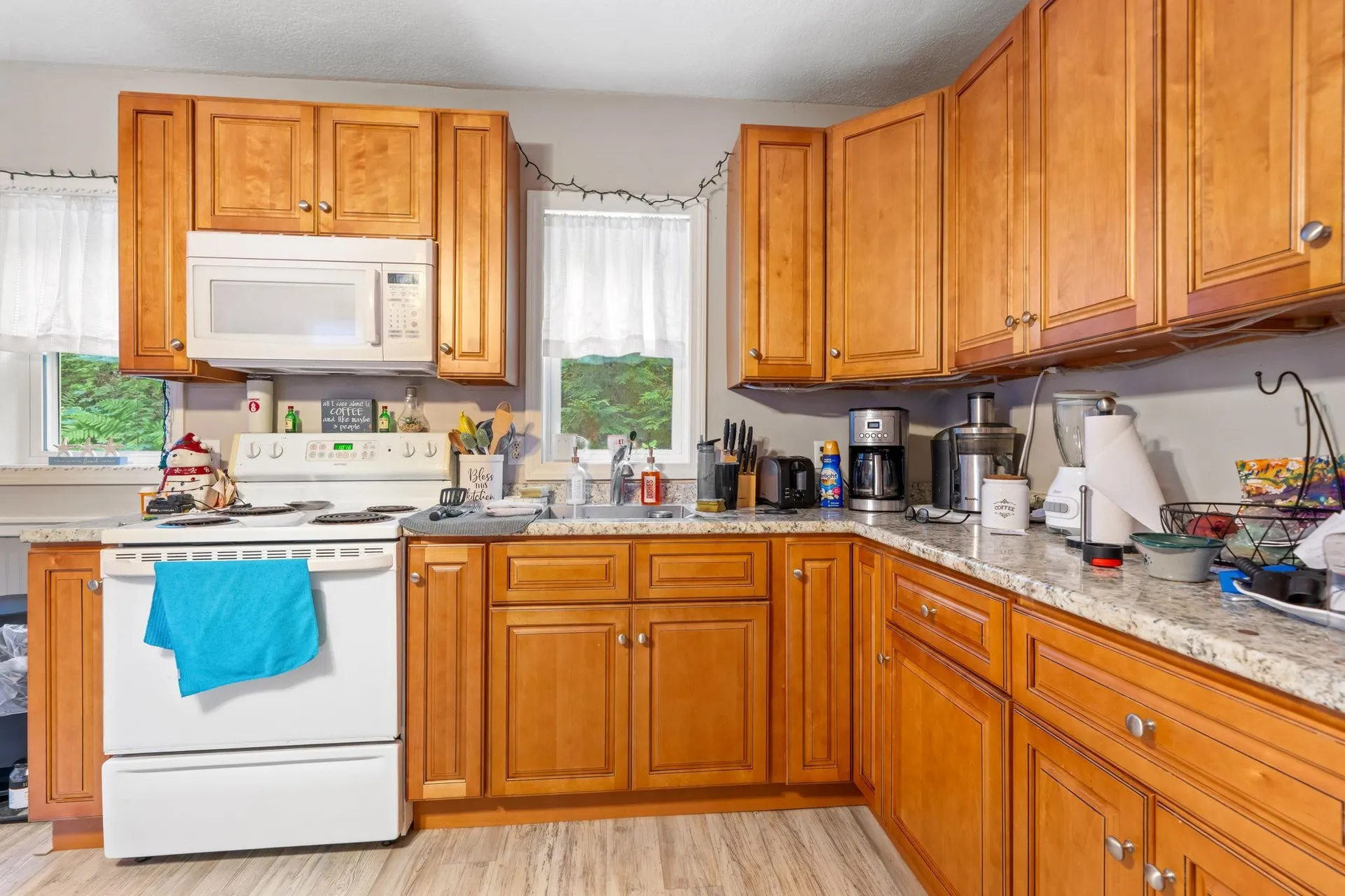 16 Meetinghouse Hill Road New Boston NH 03070