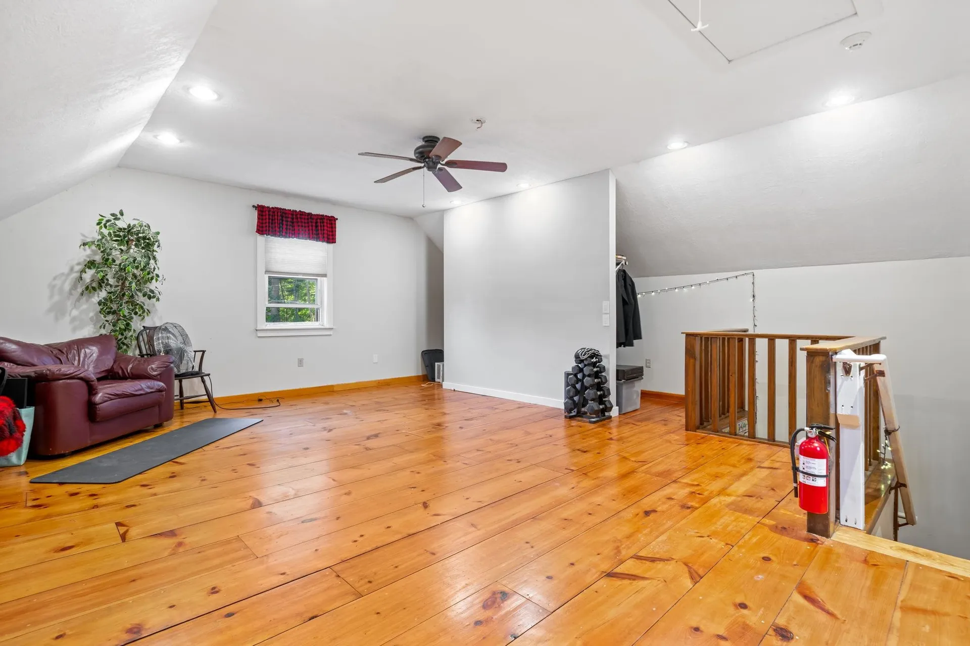 16 Meetinghouse Hill Road New Boston NH 03070