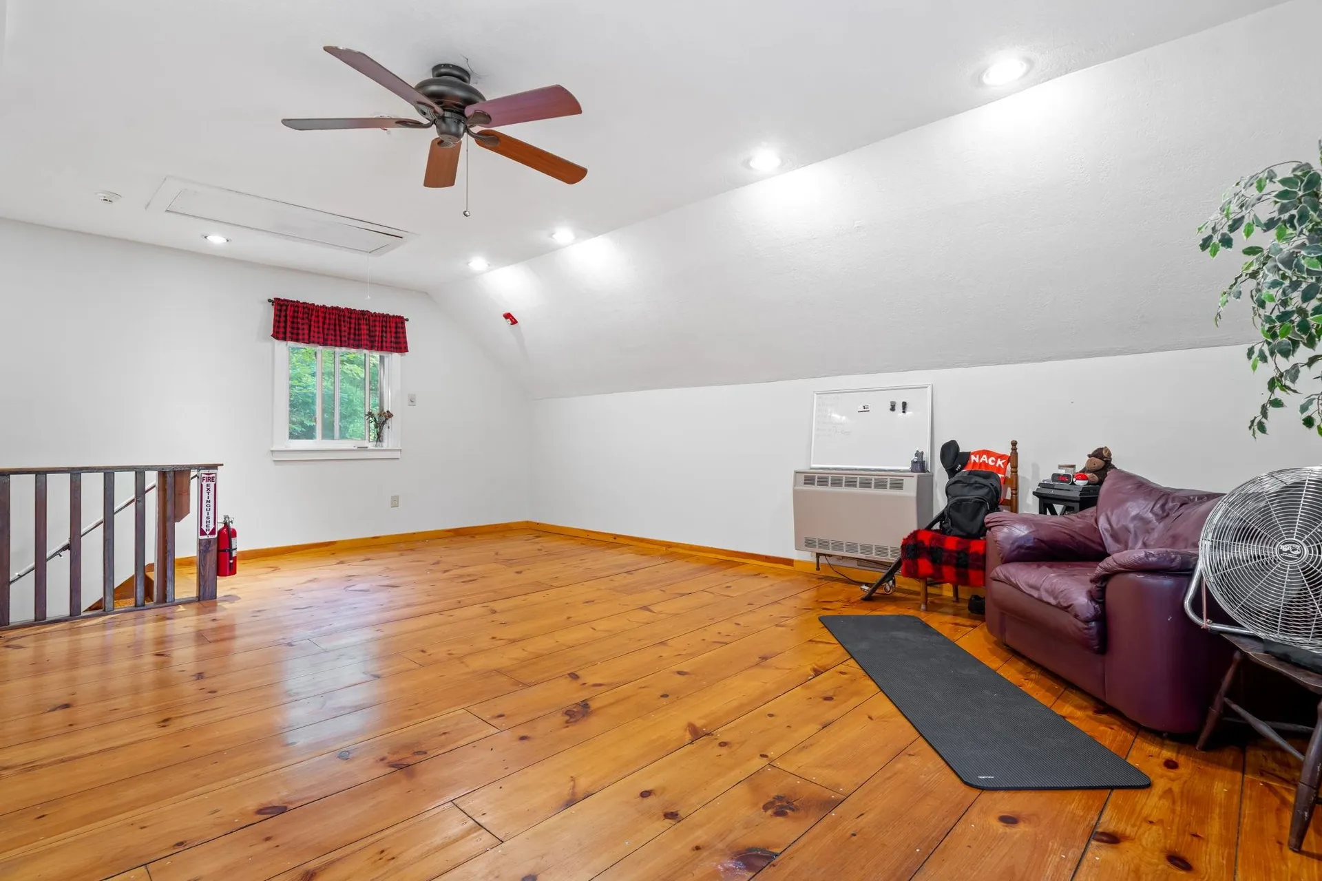 16 Meetinghouse Hill Road New Boston NH 03070