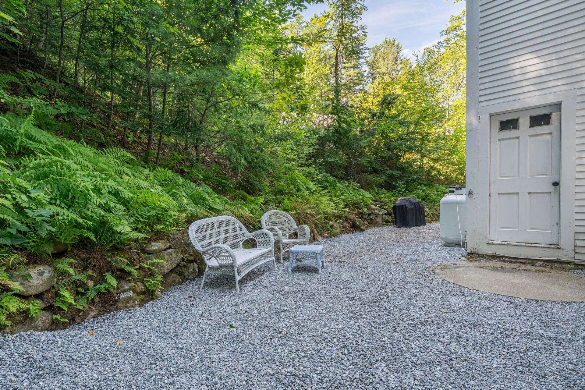 16 Meetinghouse Hill Road New Boston NH 03070