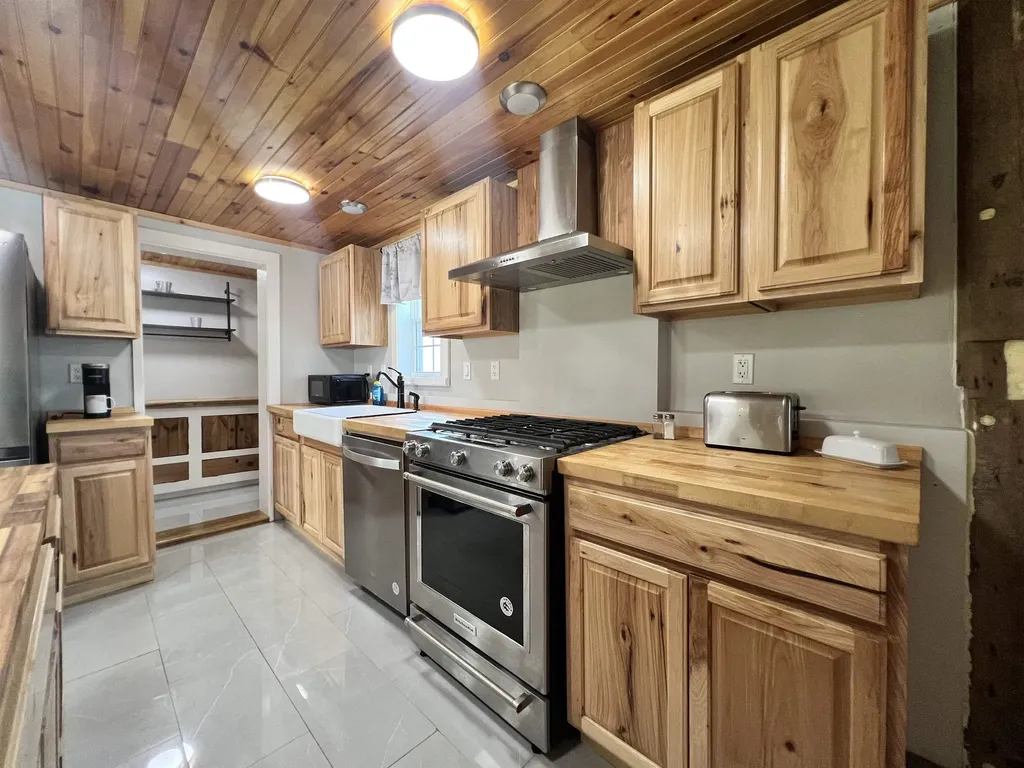 24 Ball Park Road Goshen NH 03752