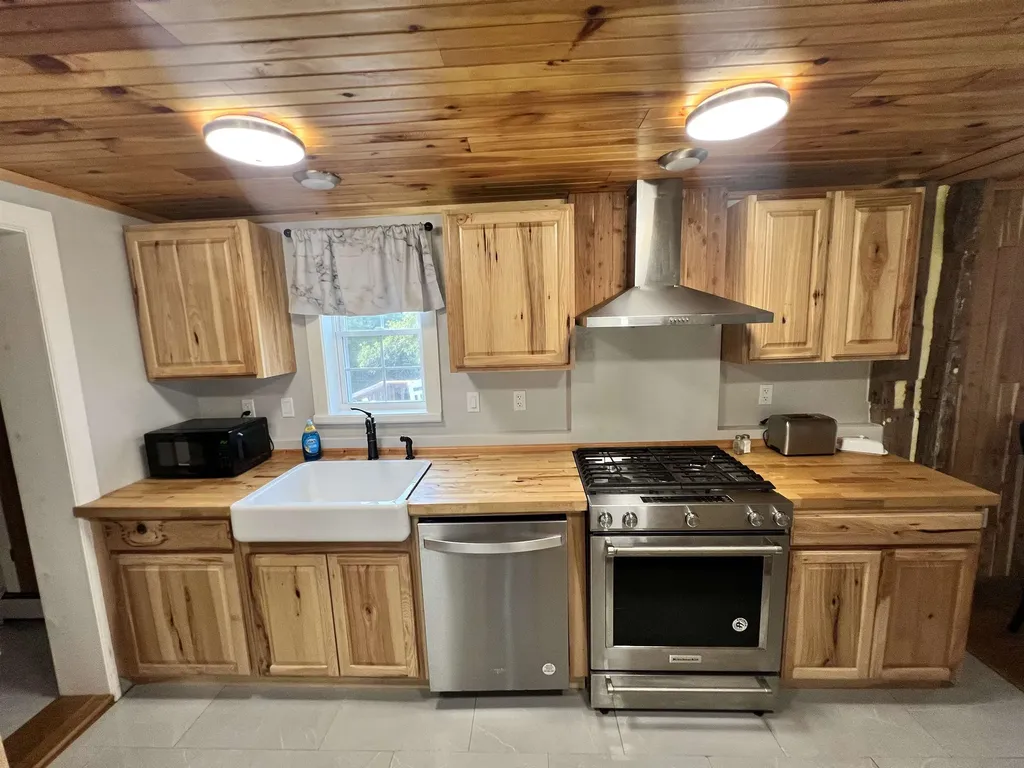 24 Ball Park Road Goshen NH 03752