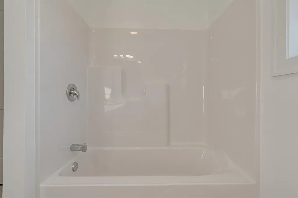 2 Cape Coral Way Rochester NH 03867