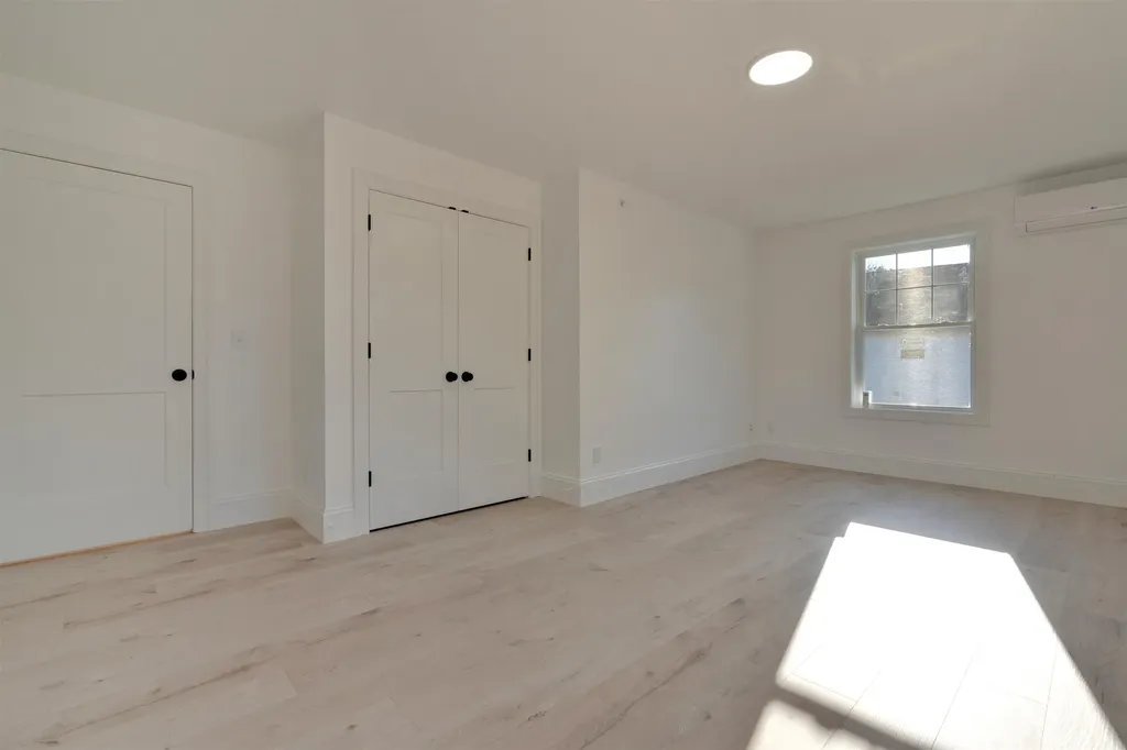 2 Cape Coral Way Rochester NH 03867