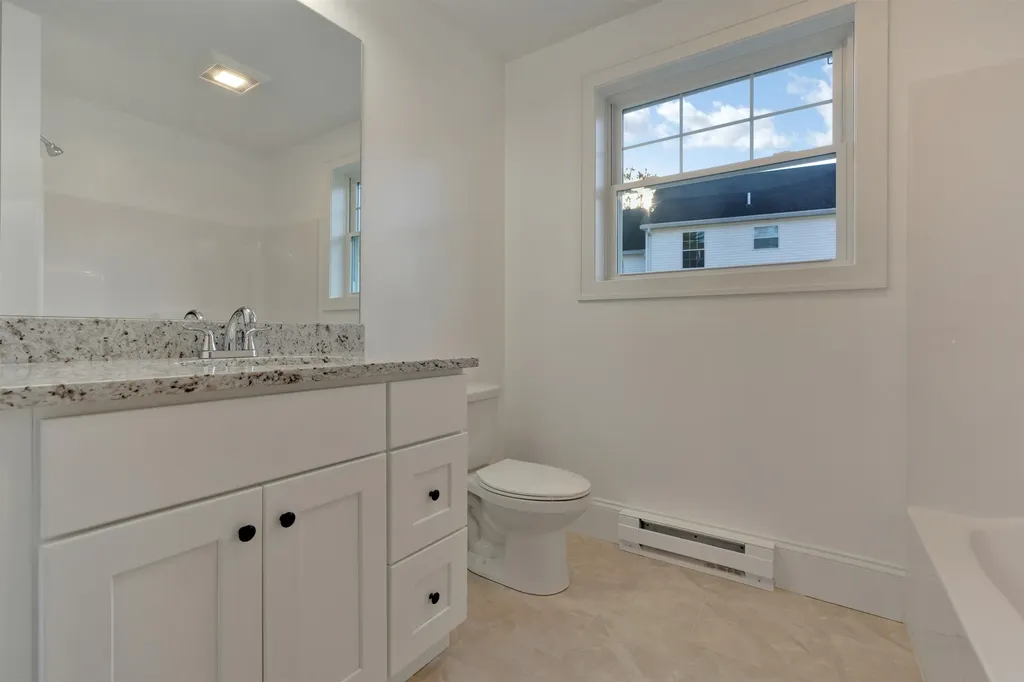 2 Cape Coral Way Rochester NH 03867