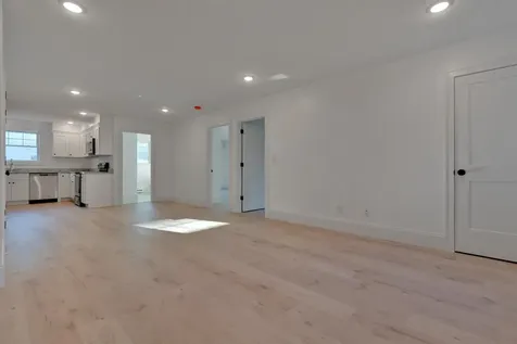 2 Cape Coral Way Rochester NH 03867