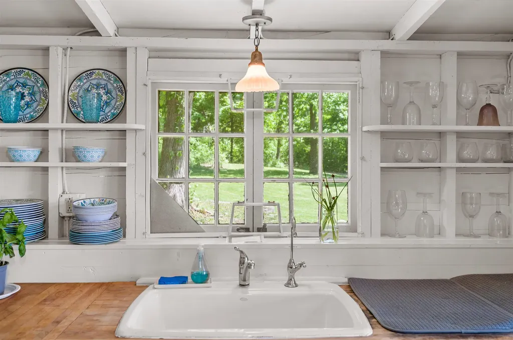 335 W Shore Road South Hero VT 05486