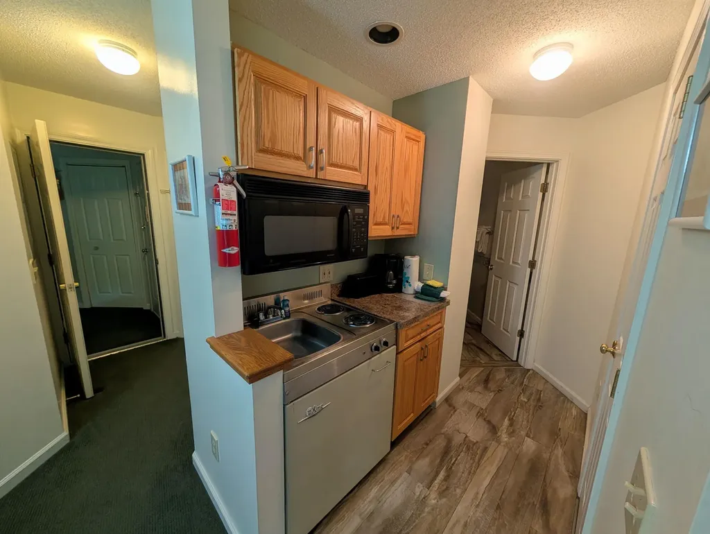 156 Deer Park Drive Woodstock NH 03262