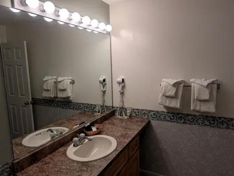 156 Deer Park Drive Woodstock NH 03262