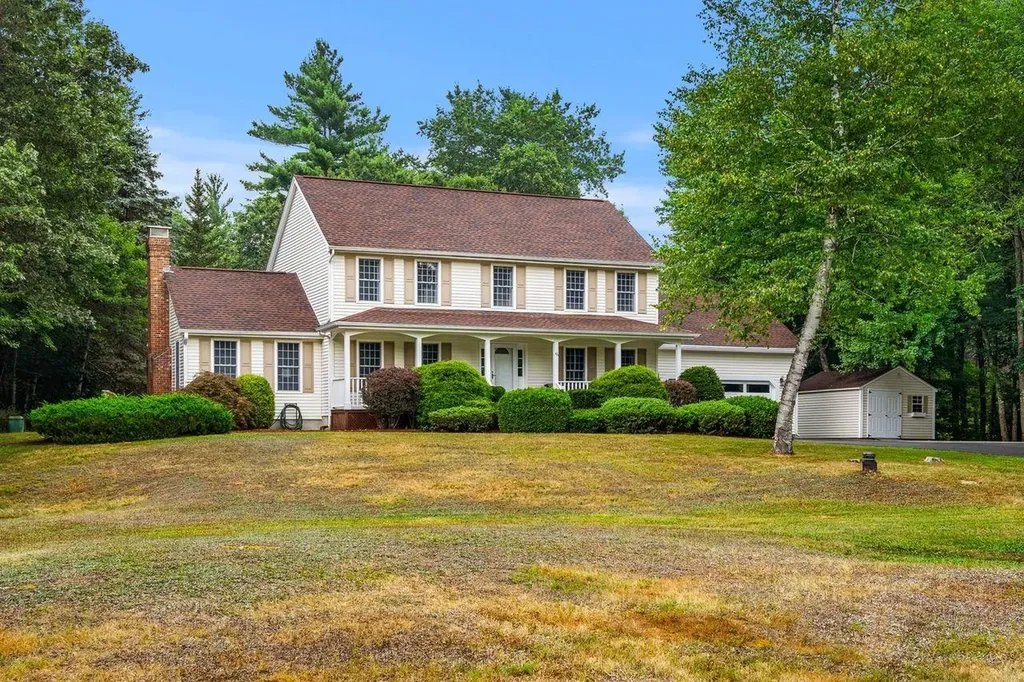 46 Litchfield Road Londonderry NH 03053