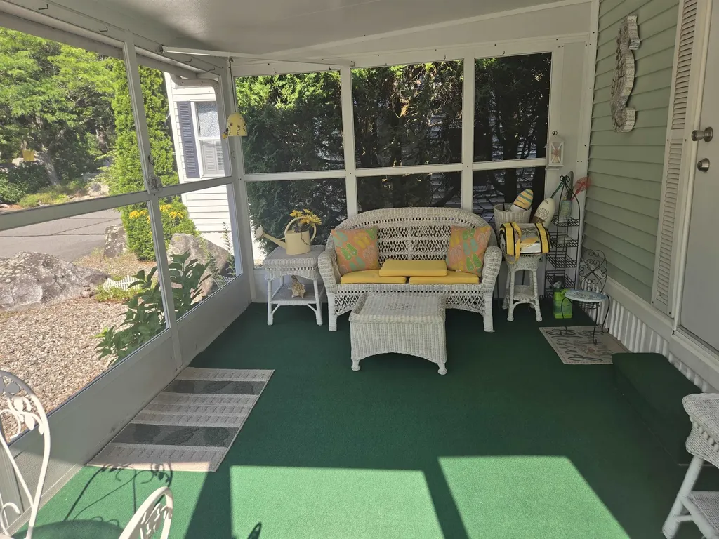 308 State Route 286 Seabrook NH 03874